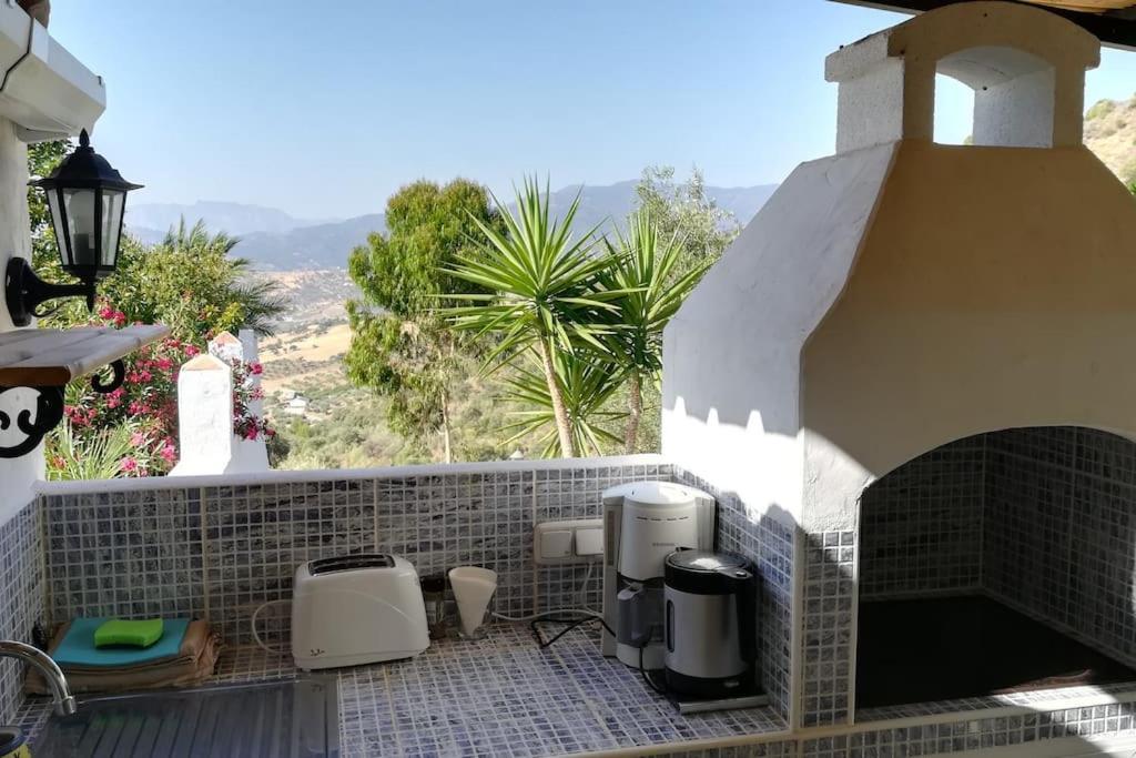 Tiny House 12M2 In Holiday Park With 55 M2 Pool Толокс Екстериор снимка